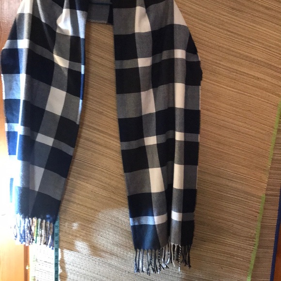 FABFIT FUN/ PLUSH/ wrap/scarf / new/ large/ navy - Picture 3 of 8